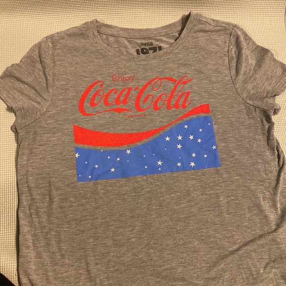 Womens Coca Cola Tops Coca-Cola 1971 The Unity Collection Tee - Picture 2 of 3